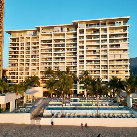 Harbor 13008A Artistic Beachfront Studio By Moikkarentals Пуэрто-Вальярта Экстерьер фото